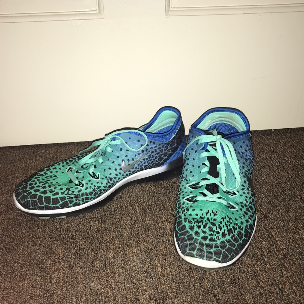 Nike free 5.0 tennis shoes